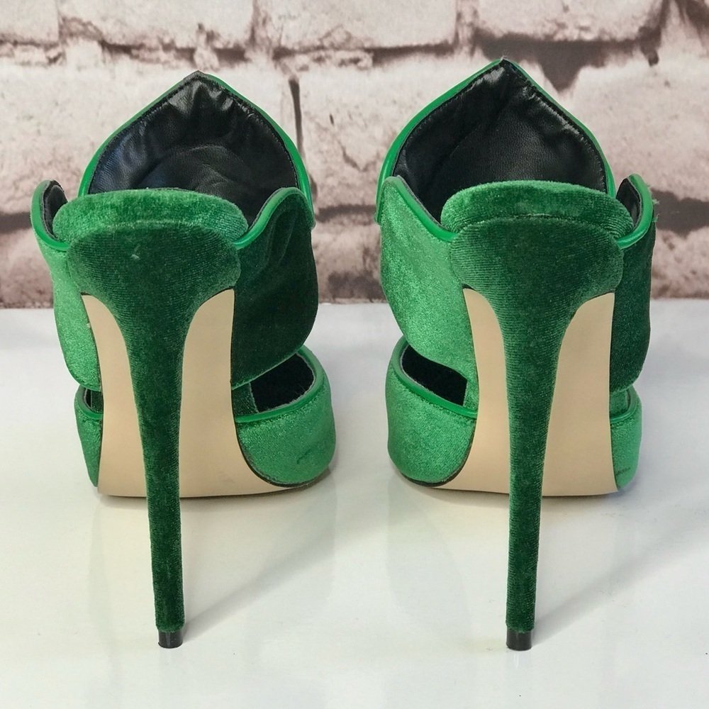 WICKED FJ5 NEW Green Velour Pointed Toe Open Back 5 inch Stiletto Size 7 pumps - Picture 5 of 16